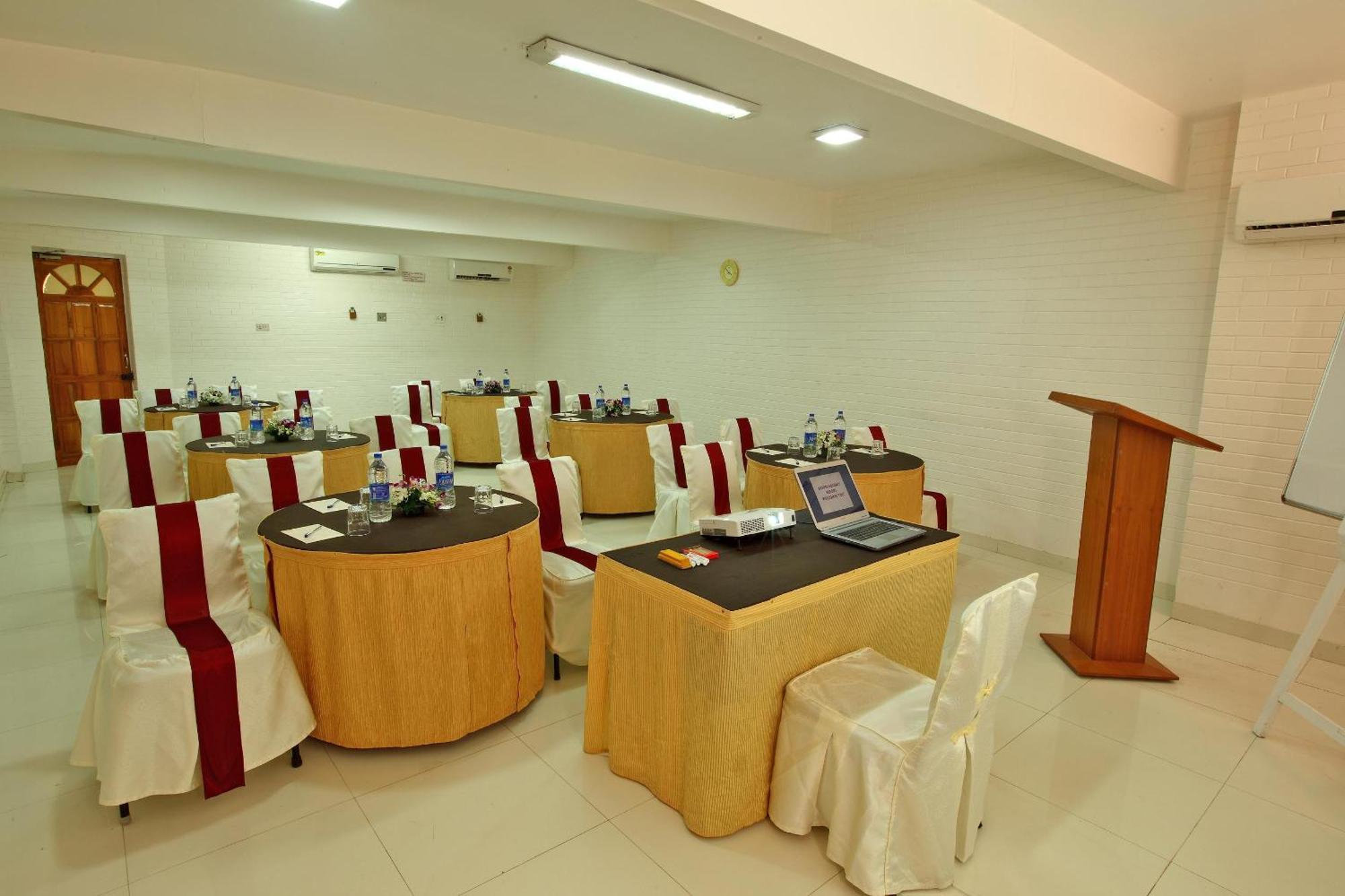 Avion Holiday Resort Lonavala Exterior photo